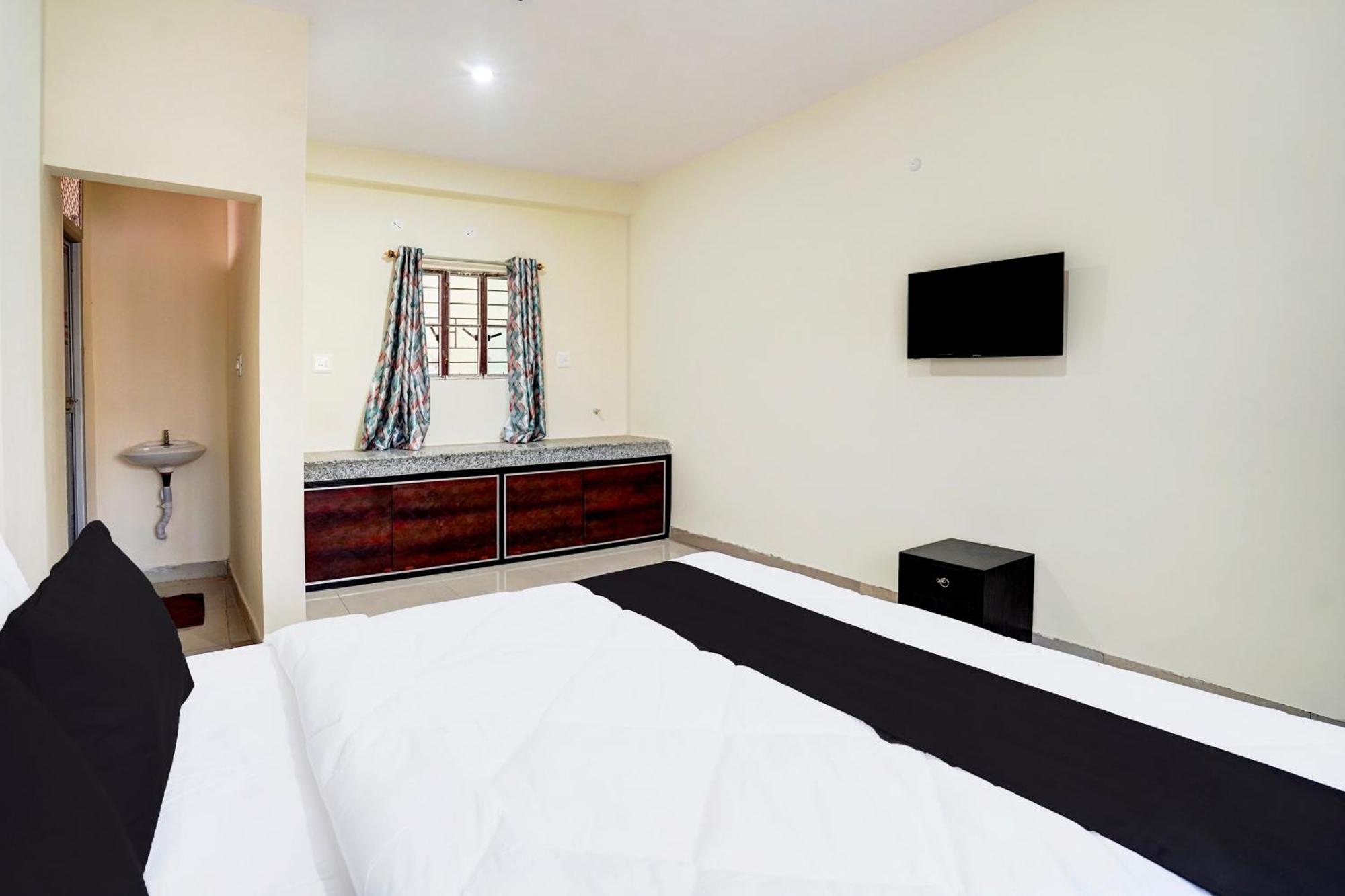 Hotel O The Crown Inn Dānāpur Kültér fotó