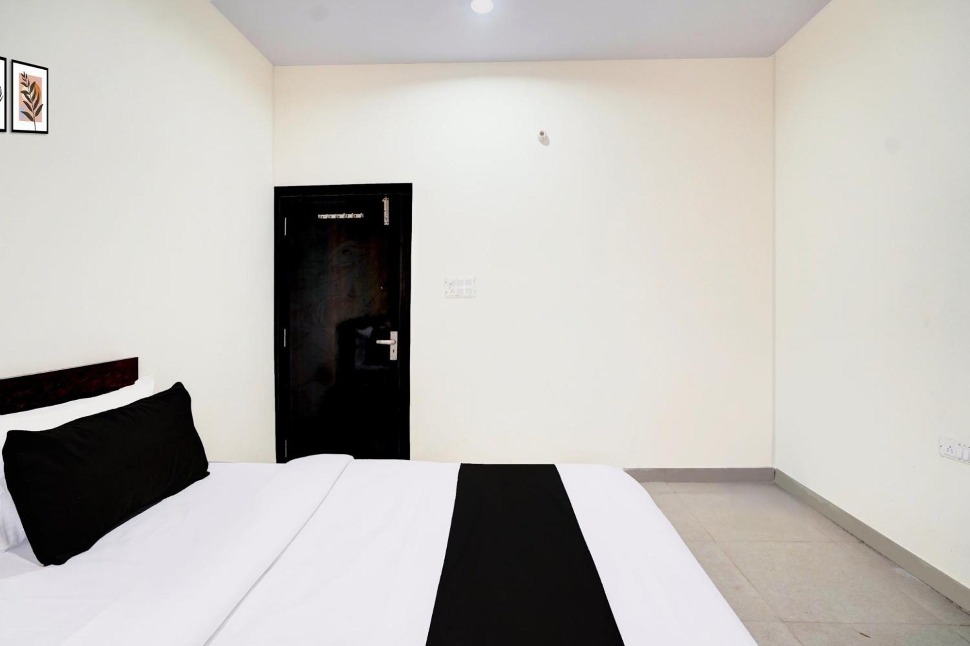 Hotel O The Crown Inn Dānāpur Kültér fotó