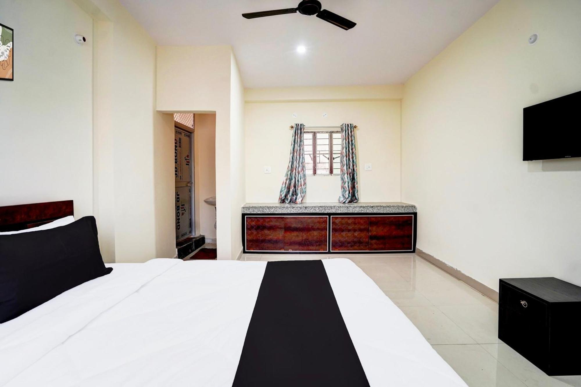 Hotel O The Crown Inn Dānāpur Kültér fotó